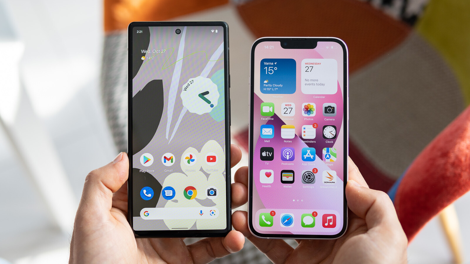 Какой телефон купить вместо айфона в 2024. Google Pixel 6 vs iphone 13. Google Pixel 6 vs iphone 13 Mini. Pixel 6a iphone 13 Mini. Pixel 6 iphone 13.