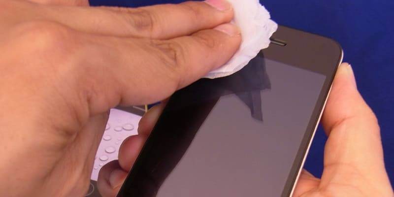 Как убрать царапины с экрана телефона в домашних условиях? инструкции +видео