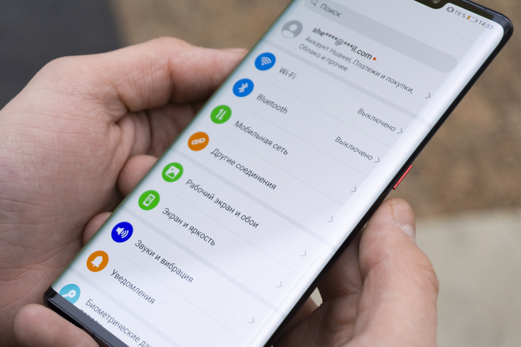 Флагманы huawei, лишенные сервисов google, можно оснастить ими неофициально. видео - cnews