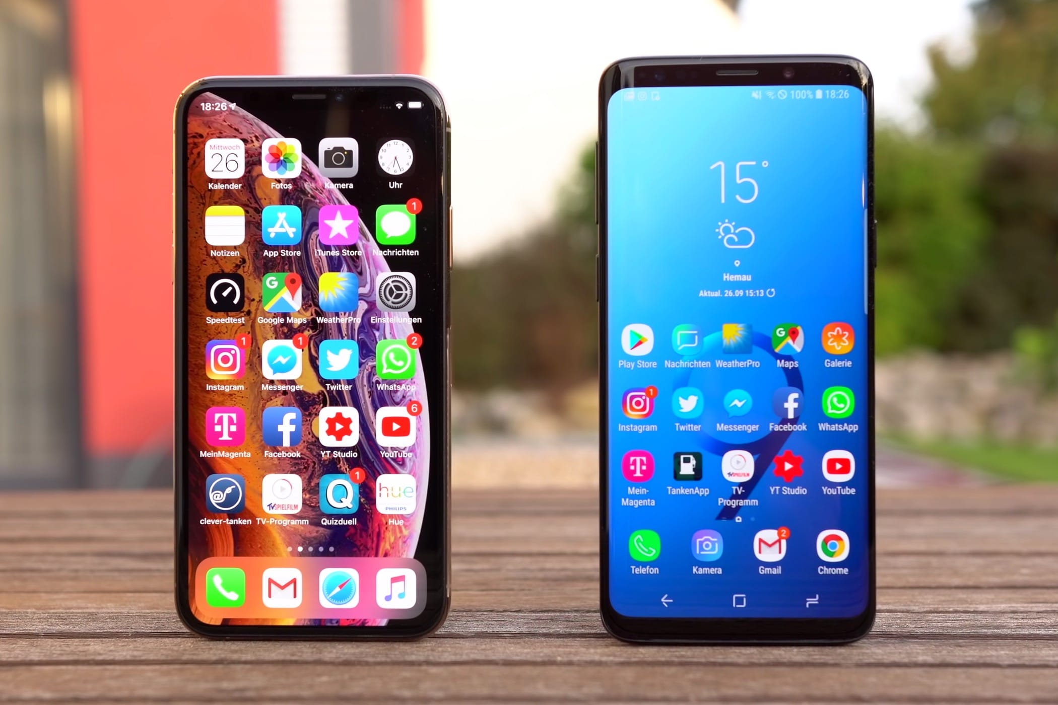 Что лучше айфон 15 или самсунг s24. Samsung Galaxy s9/s9. Iphone XS vs Samsung s9. Iphone XS vs s8. Samsung s9 vs iphone x.